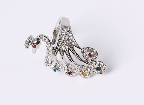 Fashion Lip Shape Jewelry Ring with Rhinestones