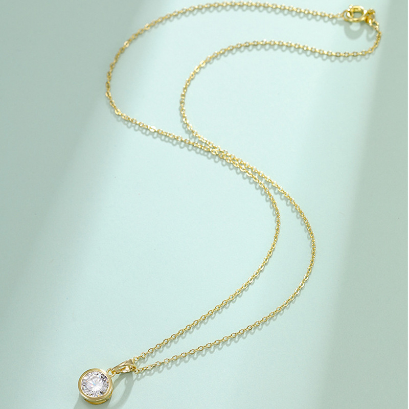 Gold Love Necklace Women Light Luxury Carnelian Heart Clavicular Chain
