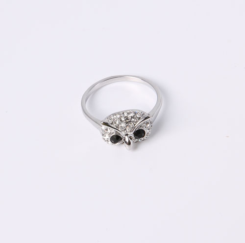 New Design and Fashion Jewelry Ring with Rhinestones