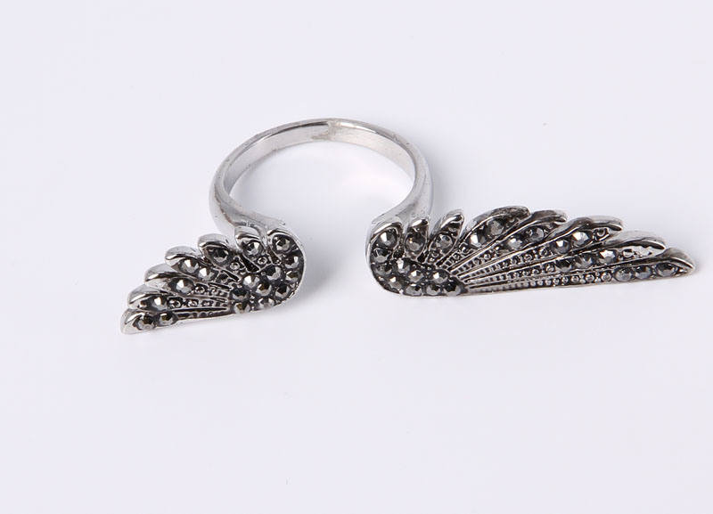 Fashion Jewelry Ring in Zinc Alloy Cheap Price Factory Wholesale
