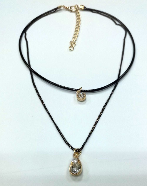 Simple Necklac Choker with Round Charm with Stone Gold Plated