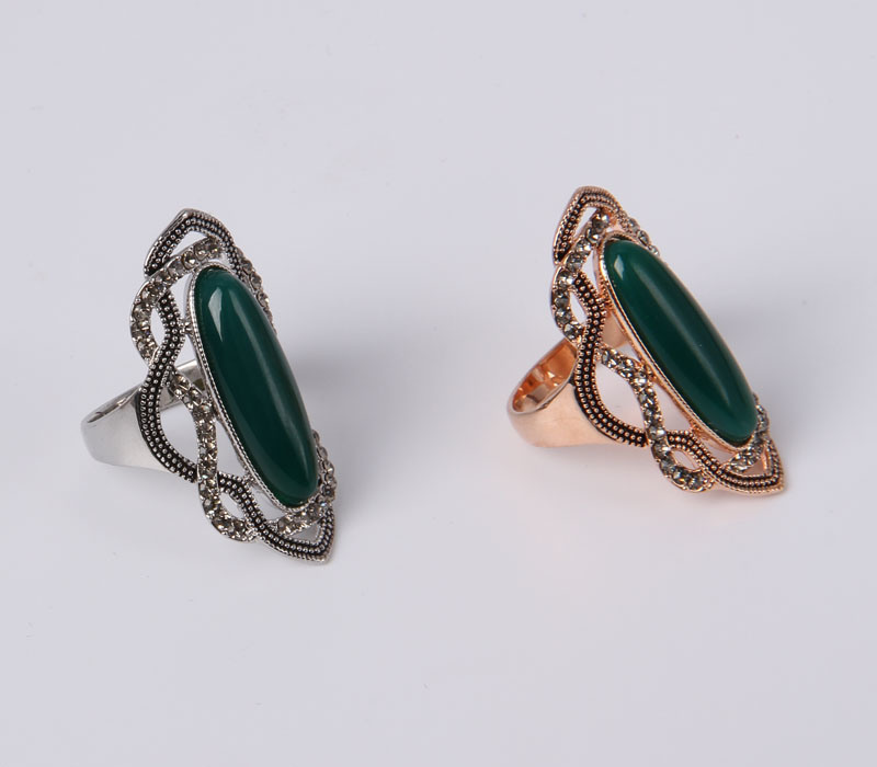 Green Stone Fashion Jewelry Ring in Rhodium Plated